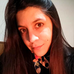 Testimonio de Micaela Medina – Registros Akáshicos Micaela Medina, clienta de Espacio Medrar, testimonio de sesión de Registros Akáshicos, energía y exploración personal
